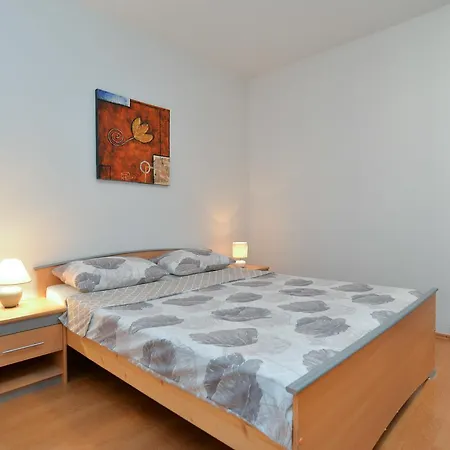 Apartments Mijo 1692 *